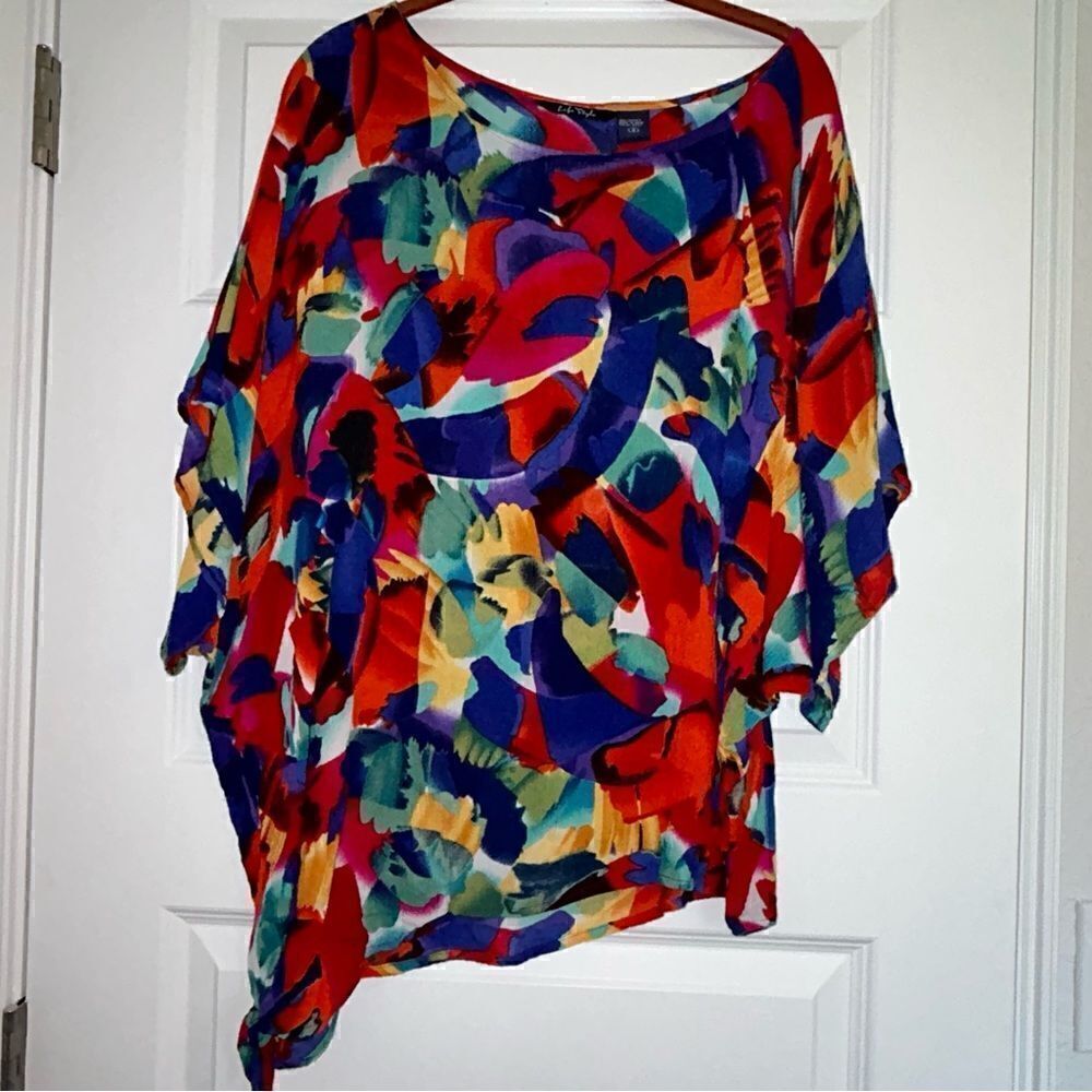 Life & Style Water Color Print Asymmetrical Dolman Short Sleeve Top